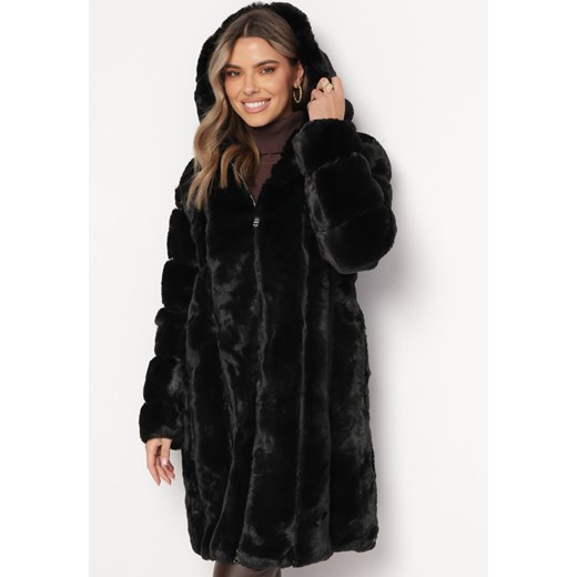 Czarny Futrzany Płaszcz przed Kolano Akutte ze sklepu Born2be Odzież w kategorii Płaszcze damskie - zdjęcie 166167763