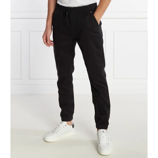Tommy Jeans Spodnie jogger AUSTIN | Regular Fit ze sklepu Gomez Fashion Store w kategorii Spodnie męskie - zdjęcie 166188500