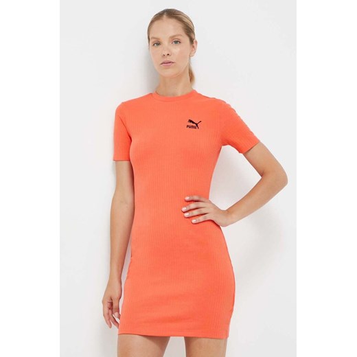 Puma sukienka kolor pomarańczowy mini dopasowana ze sklepu PRM w kategorii Sukienki - zdjęcie 166194961