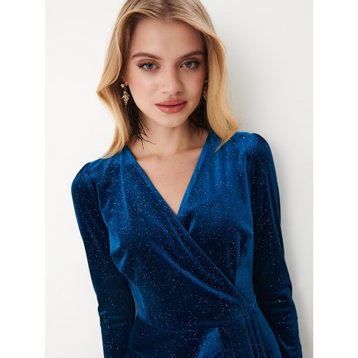 Sukienka Mohito w serek z długim rękawem kopertowa 