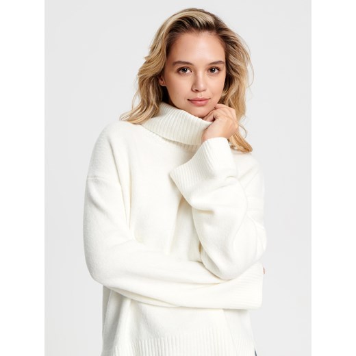 Sweter damski Sinsay z golfem 