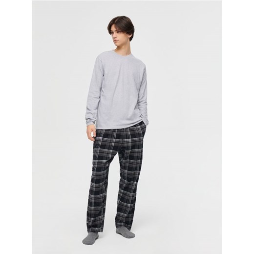 Dwuczęściowa piżama długa ze sklepu House w kategorii Piżamy męskie - zdjęcie 166222363