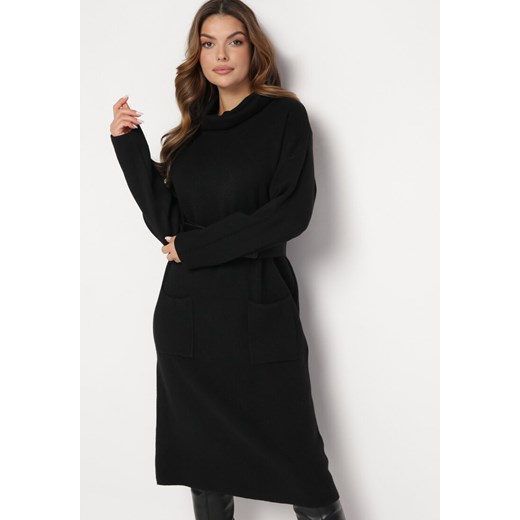 Sukienka Born2be z golfem midi czarna prosta casual