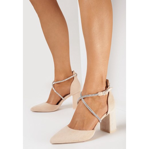 Czółenka Born2be eleganckie z klamrą 