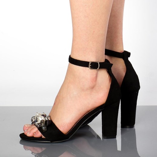 Czarne sandały damskie na słupku z zakrytą pietą Sabatina B185-2 ze sklepu suzana.pl w kategorii Sandały damskie - zdjęcie 166309564