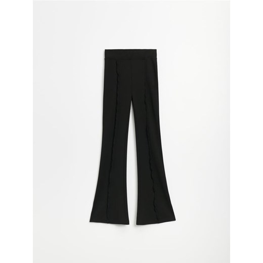 Spodnie dzwony z dekoracyjnymi szwami czarne House S House