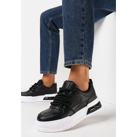 Czarne Sznurowane Sneakersy na Grubej Podeszwie z Ekoskóry z Przeszyciami Malacia ze sklepu born2be.pl w kategorii Buty sportowe damskie - zdjęcie 166423841