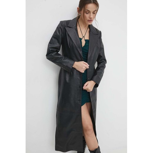 Answear Lab płaszcz skórzany damski kolor czarny przejściowy ze sklepu ANSWEAR.com w kategorii Płaszcze damskie - zdjęcie 166434723