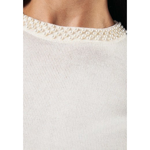 Ecru sweter ozdobiony perełkami Molton XL Molton promocja