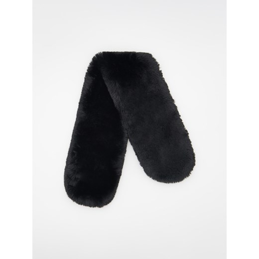 Reserved - Szal z imitacji futra - czarny Reserved ONE SIZE Reserved