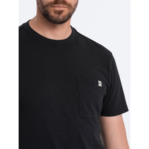 Dzianinowy T-shirt męski z naszytą kieszonką - czarny V5 S1621 S okazyjna cena ombre