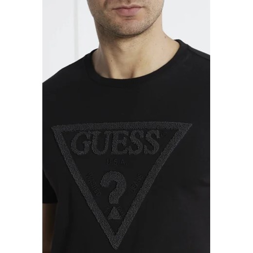 Guess t-shirt męski z napisami czarny w stylu młodzieżowym z krótkimi rękawami 