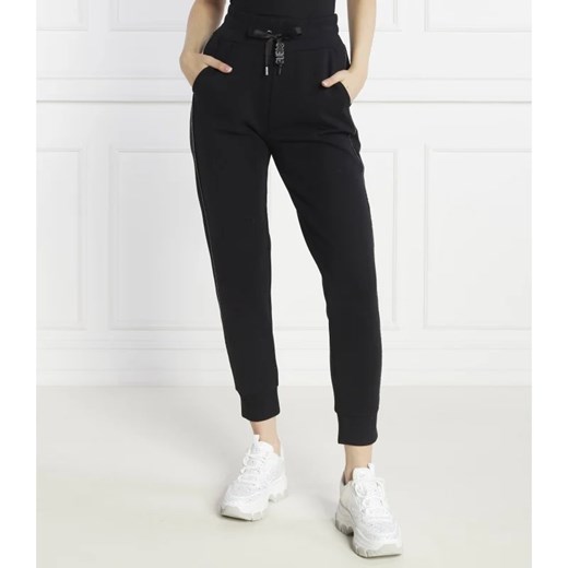 GUESS Spodnie dresowe | Regular Fit ze sklepu Gomez Fashion Store w kategorii Spodnie damskie - zdjęcie 166482252