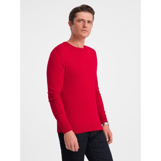 Klasyczny sweter męski z okrągłym dekoltem - czerwony V5 OM-SWBS-0106 ze sklepu ombre w kategorii Swetry męskie - zdjęcie 166487612