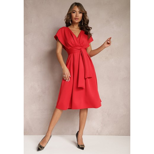 Czerwona Sukienka Midi z Kopertowym Dekoltem o Rozkloszowanym Fasonie Tenero Renee S Renee odzież wyprzedaż