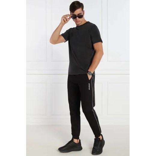 T-shirt męski czarny Guess z krótkimi rękawami z bawełny