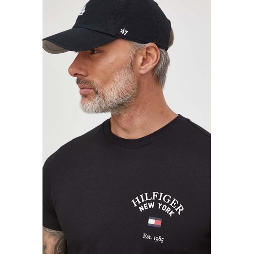 T-shirt męski Tommy Hilfiger na wiosnę z krótkimi rękawami 