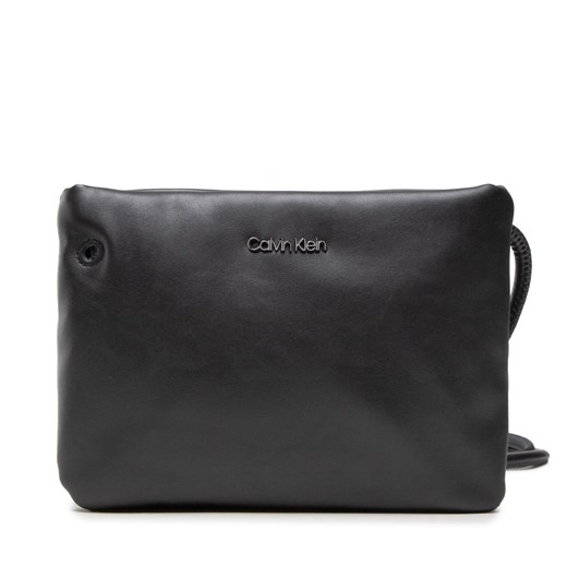 Torebka Calvin Klein Roped Crossbody K60K609120 Czarny ze sklepu eobuwie.pl w kategorii Listonoszki - zdjęcie 166806011