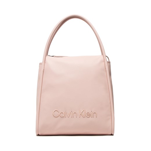 Torebka Calvin Klein Resort Hobo K60K609636 Różowy ze sklepu eobuwie.pl w kategorii Torebki hobo - zdjęcie 166871674