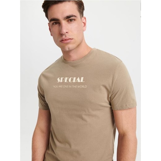 Sinsay - Koszulka z nadrukiem - brązowy ze sklepu Sinsay w kategorii T-shirty męskie - zdjęcie 166999611