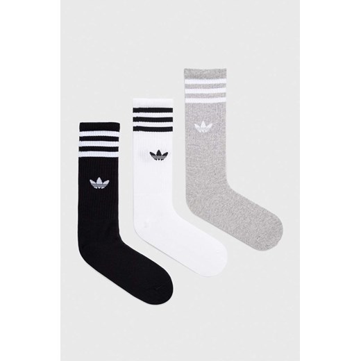 adidas Originals skarpetki 3-pack kolor biały IU2653 ze sklepu ANSWEAR.com w kategorii Skarpetki damskie - zdjęcie 167375521