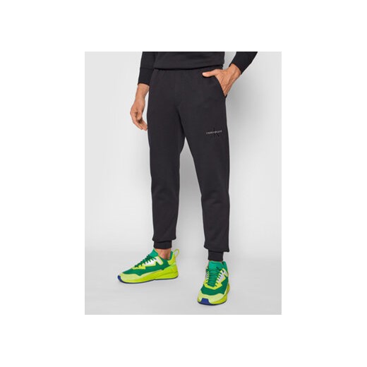 Calvin Klein Jeans Spodnie dresowe Essentials J30J318159 Czarny Regular Fit S MODIVO okazja