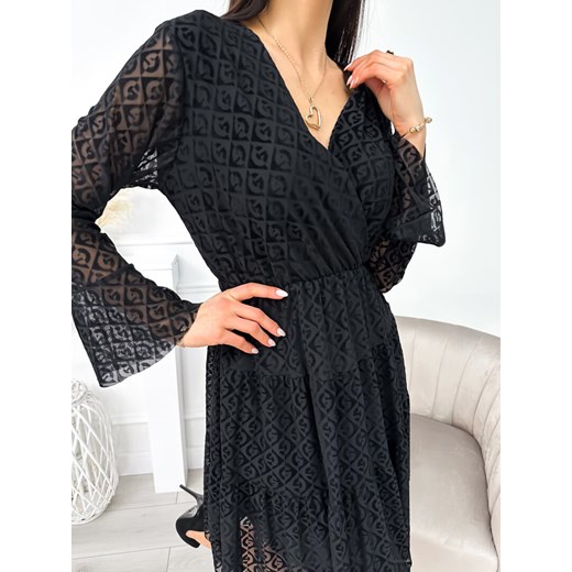 Sukienka Modnakiecka.pl z dekoltem w serek rozkloszowana z długimi rękawami 