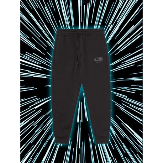 Cropp - Czarne dresowe joggery Star Wars - czarny Cropp XL Cropp