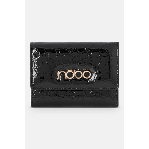 Mały portfel z klapką Nobo lakier czarny Nobo One size promocyjna cena NOBOBAGS.COM