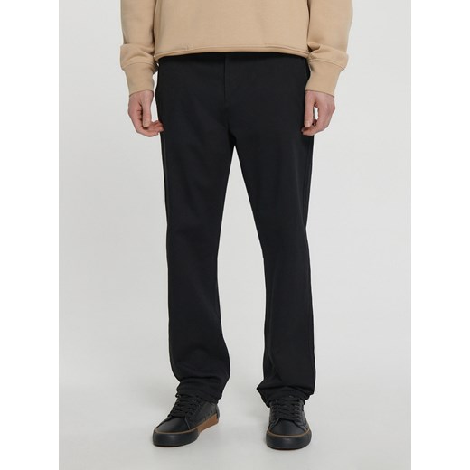 Cropp - Czarne spodnie chino - czarny Cropp 34 promocyjna cena Cropp