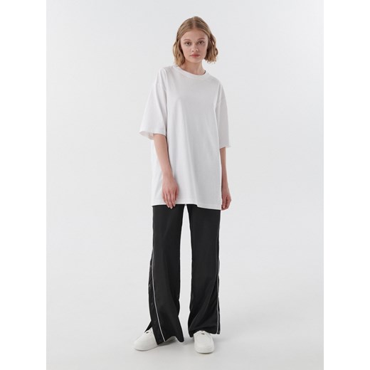 Cropp - Biała koszulka basic UNISEX - biały Cropp XS Cropp
