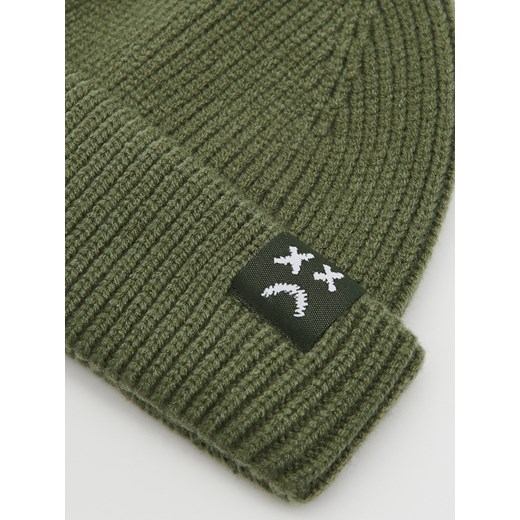 Cropp - Ciemnozielona czapka dockerka - zielony Cropp Uniwersalny promocja Cropp