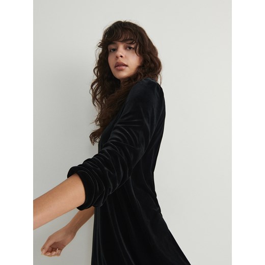 Reserved - Welurowa sukienka mini - czarny ze sklepu Reserved w kategorii Sukienki - zdjęcie 167620044