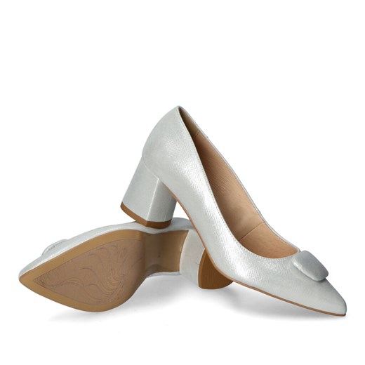 Luca Cavialli czółenka na wiosnę eleganckie 