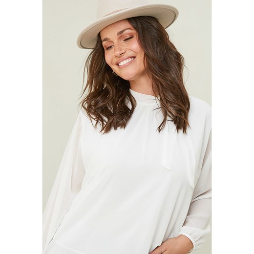 Bluzka damska Curvy Lady z długimi rękawami z okrągłym dekoltem 