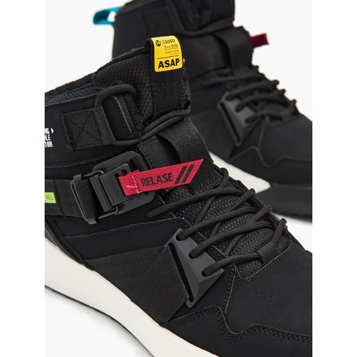 Cropp - Czarne sneakersy z ociepleniem - czarny Cropp 44 promocja Cropp