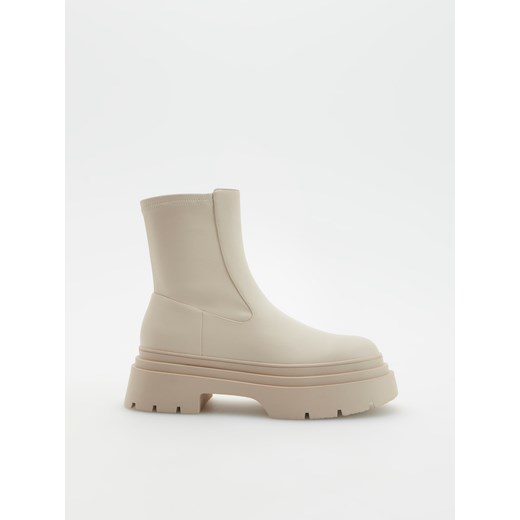 Reserved - Botki na platformie - biały Reserved 41 okazja Reserved