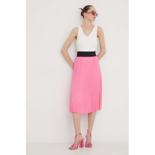 HUGO spódnica kolor różowy midi rozkloszowana 50497547 ze sklepu ANSWEAR.com w kategorii Spódnice - zdjęcie 167788523