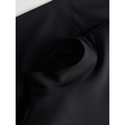 Sukienka Reserved z długim rękawem mini casual