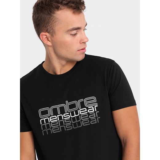 T-shirt męski bawełniany z nadrukiem - czarny V3 OM-TSPT-0160 ze sklepu ombre w kategorii T-shirty męskie - zdjęcie 167848632