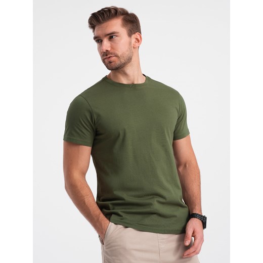 Klasyczny T-shirt męski bawełniany BASIC - oliwkowy V4 OM-TSBS-0146 ze sklepu ombre w kategorii T-shirty męskie - zdjęcie 167874902
