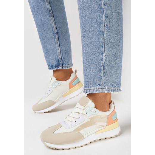 Buty sportowe damskie Born2be