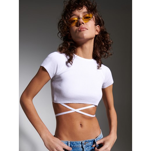 Sinsay - Crop top z wiązaniem - biały Sinsay XS wyprzedaż Sinsay