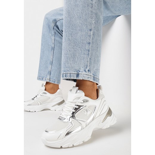 Biało-Srebrne Sneakersy na Grubej Podeszwie z Błyszczącymi Wstawkami i Sznurowaniem Vilenra ze sklepu born2be.pl w kategorii Buty sportowe damskie - zdjęcie 167956912