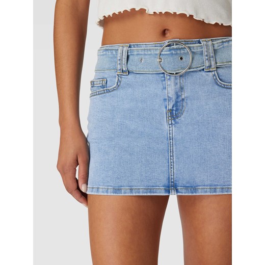 Spódnica mini jeansowa w stylu Y2K z paskiem Review S okazja Peek&Cloppenburg 