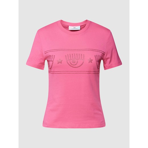 T-shirt z obszyciem kamieniami stras model ‘MAXI LOGOMANIA STRASS’ Chiara Ferragni S promocja Peek&Cloppenburg 