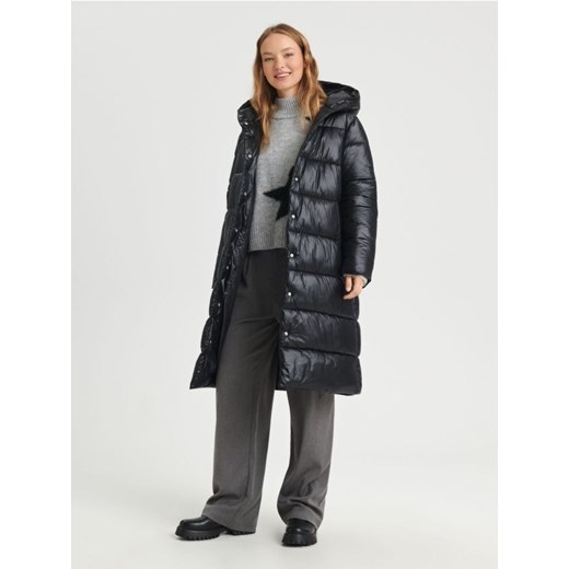 Sinsay - Płaszcz pikowany z kapturem - czarny ze sklepu Sinsay w kategorii Płaszcze damskie - zdjęcie 168123743