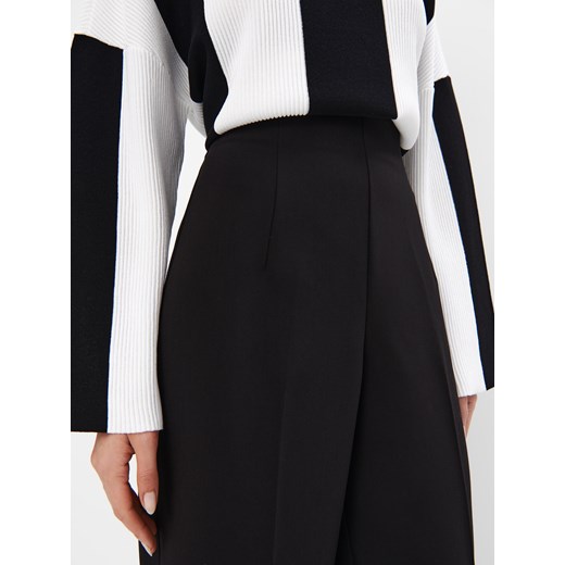 Mohito - Spodnie z szeroką nogawką - Czarny Mohito 32 Mohito