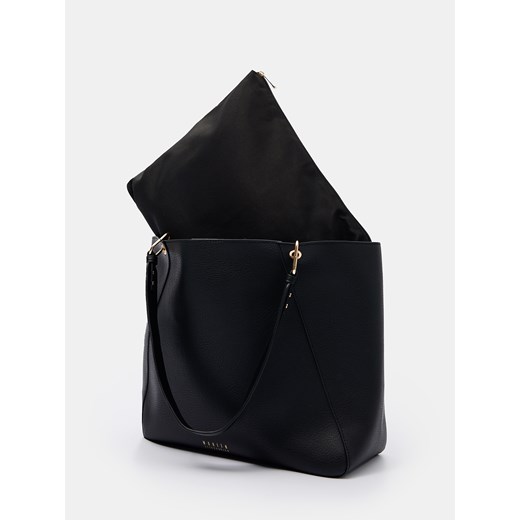Mohito - Czarna torebka z kosmetyczką - czarny ze sklepu Mohito w kategorii Torby Shopper bag - zdjęcie 168143883