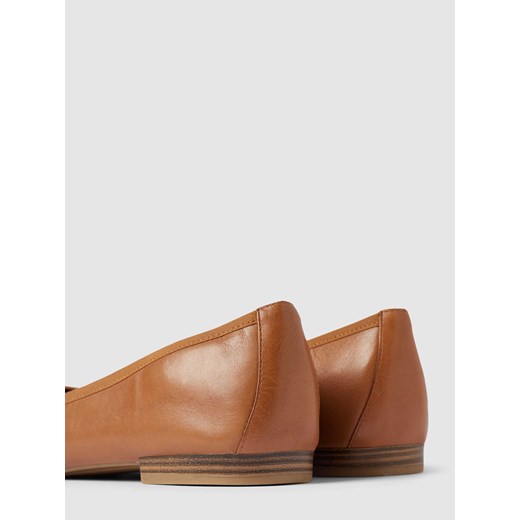 Baleriny skórzane z ozdobną kokardą model ‘BASIC’ Tamaris 41 Peek&Cloppenburg